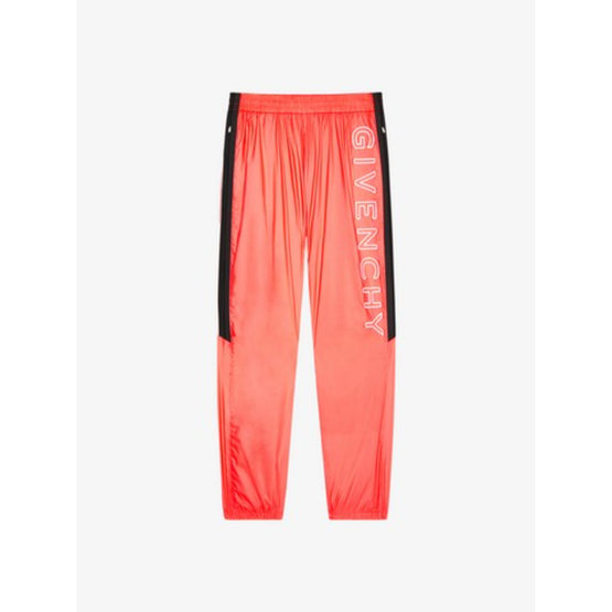 Men Jogging - Coral