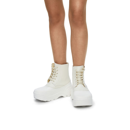 Women Field Lace Up - Anthurium White