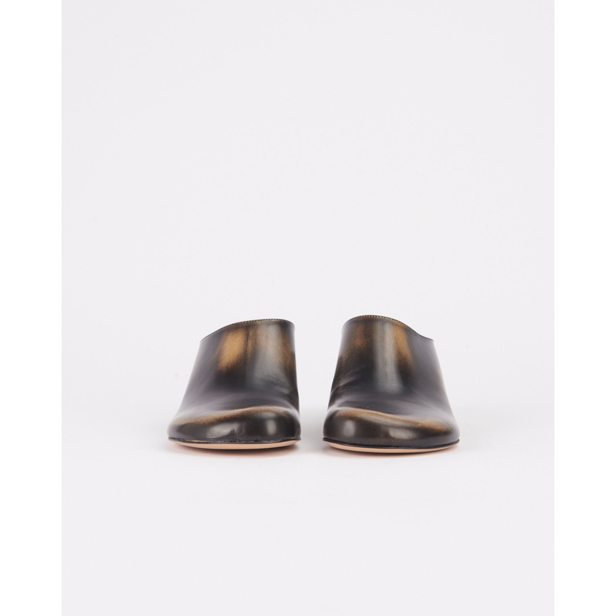 Women Campo Mule 45 - Medium Concealer/Black