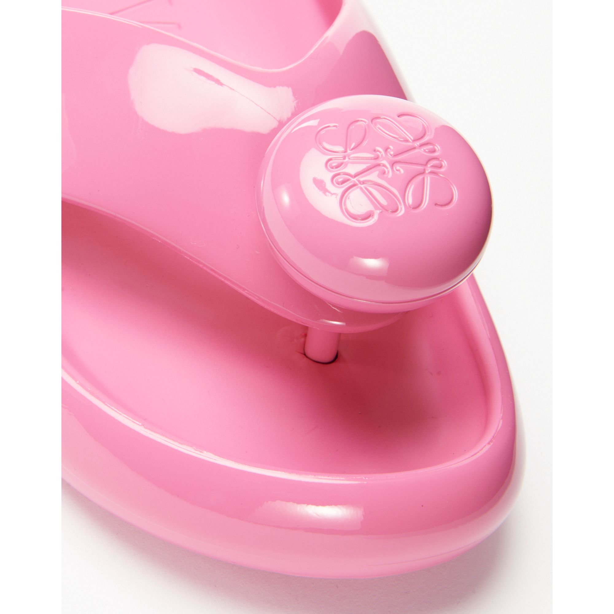 Women Foam Pebble Toe Post Glossy - Pink