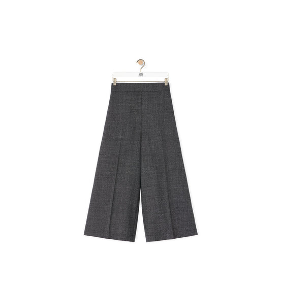 Women Cropped Trousers - Black/White