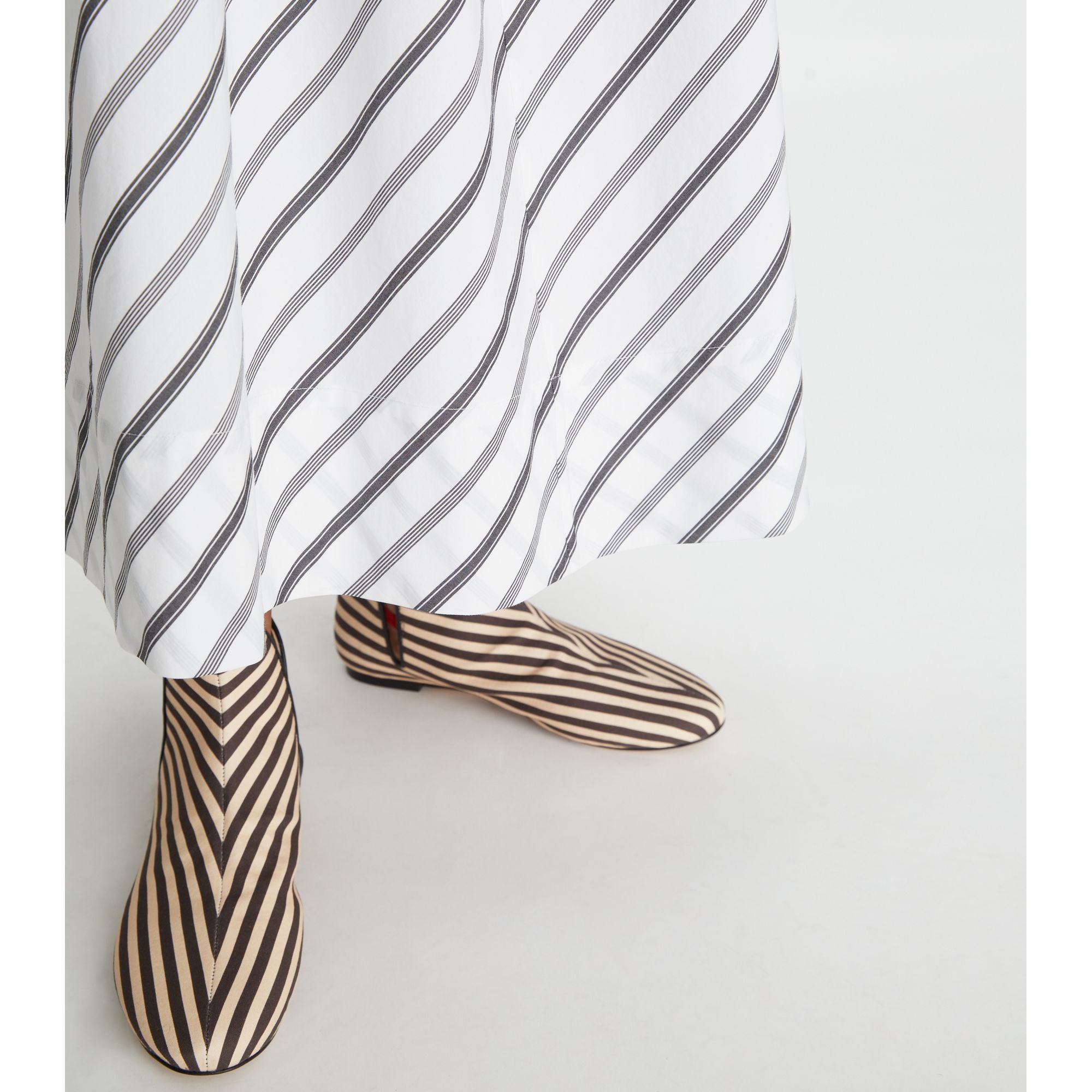 Women Variegated Stripe Poplin Skirt - Black/White