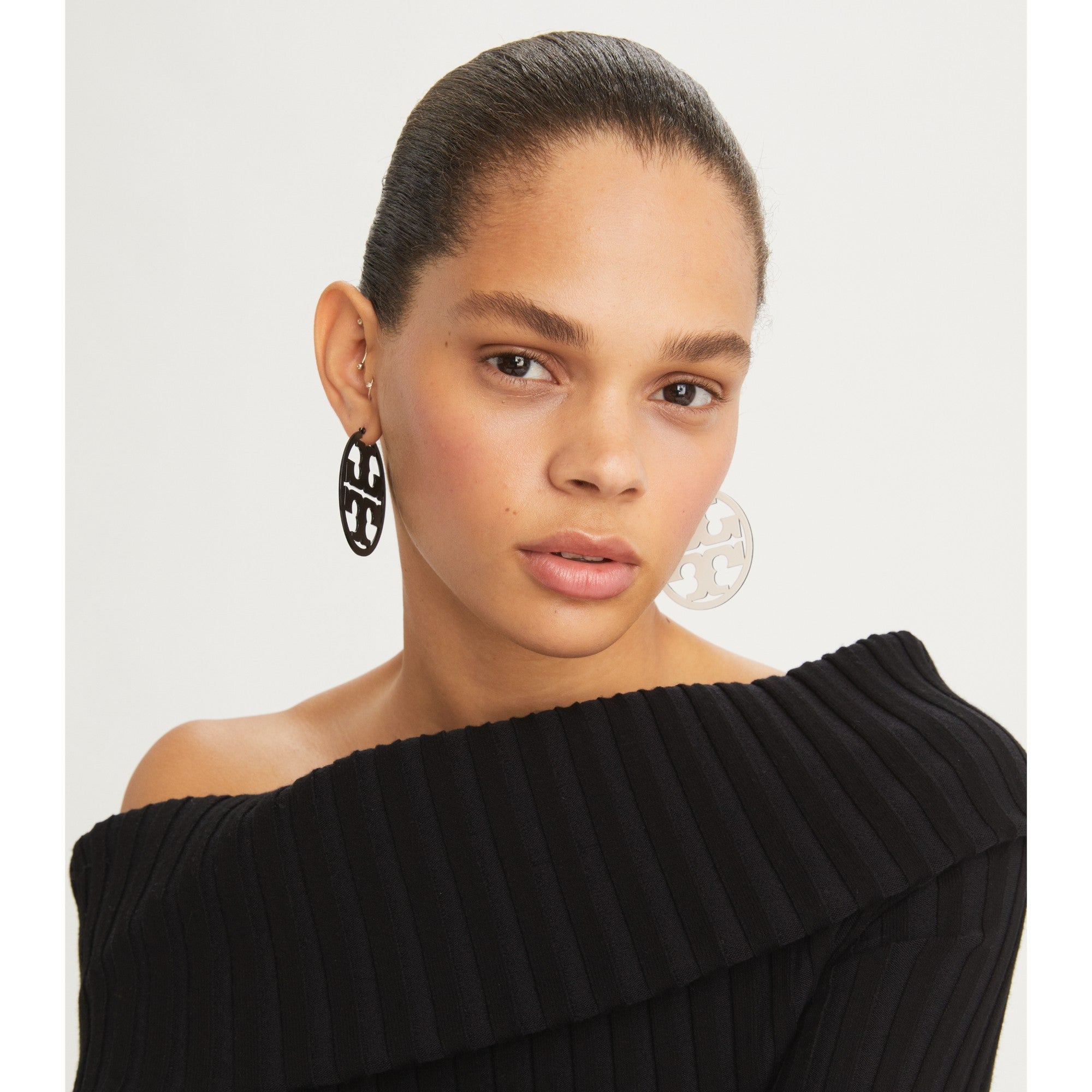 Women Miller Hoop Earring - Tory Gold / Black / French Cream