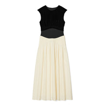 Women Colorblock Pleated Dress - Biscuit