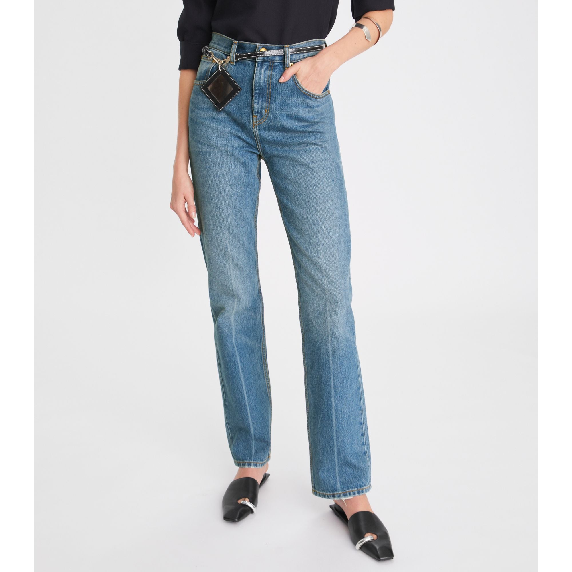 Women Mid-Rise Slim Straight Jean - Light Crease Wash