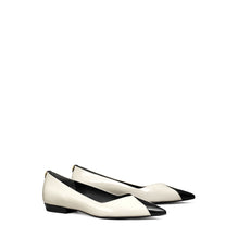 Women Triangle Pointed Flat C Width - Salt / Perfect Black