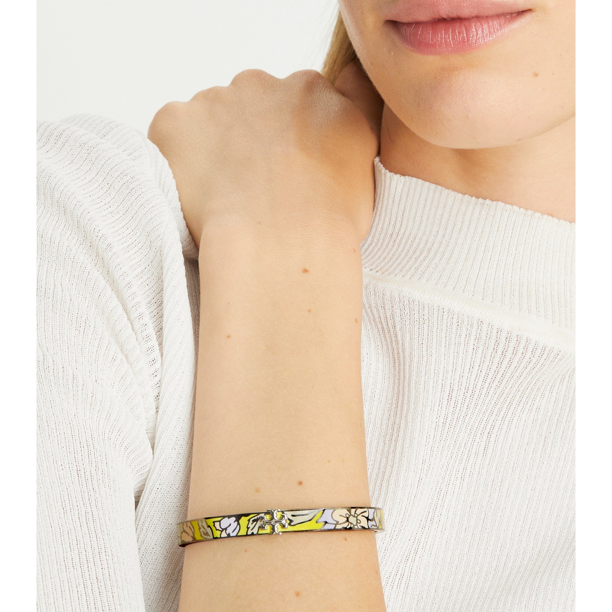 Women Kira Enamel 7Mm Bracelet - Shiny Hematite / Sunshine Yellow Floral