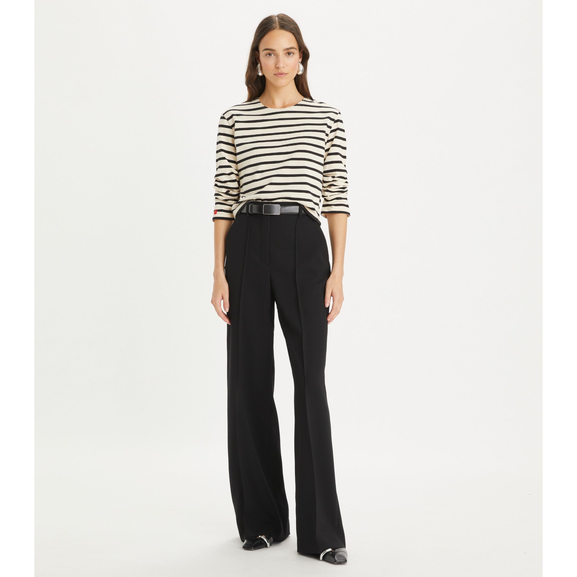 Women Scrunched Sleeve T-Shirt - Ivory / Black