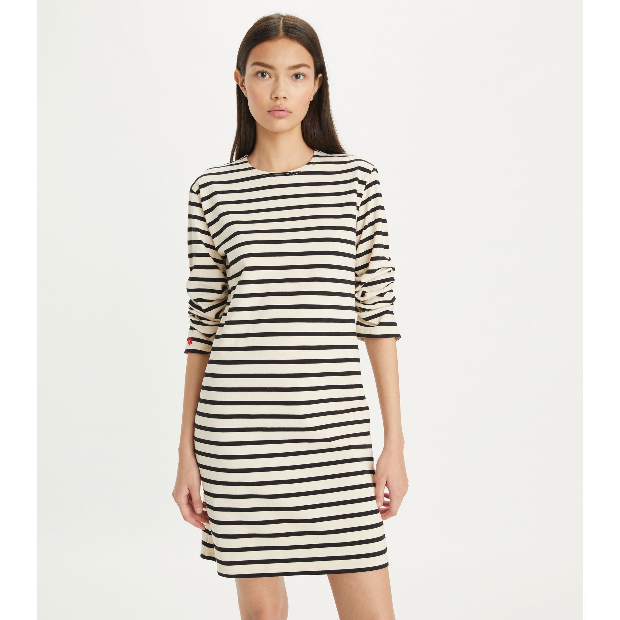 Women Scrunched-Sleeve Jersey T-Shirt Dress - Ivory / Black