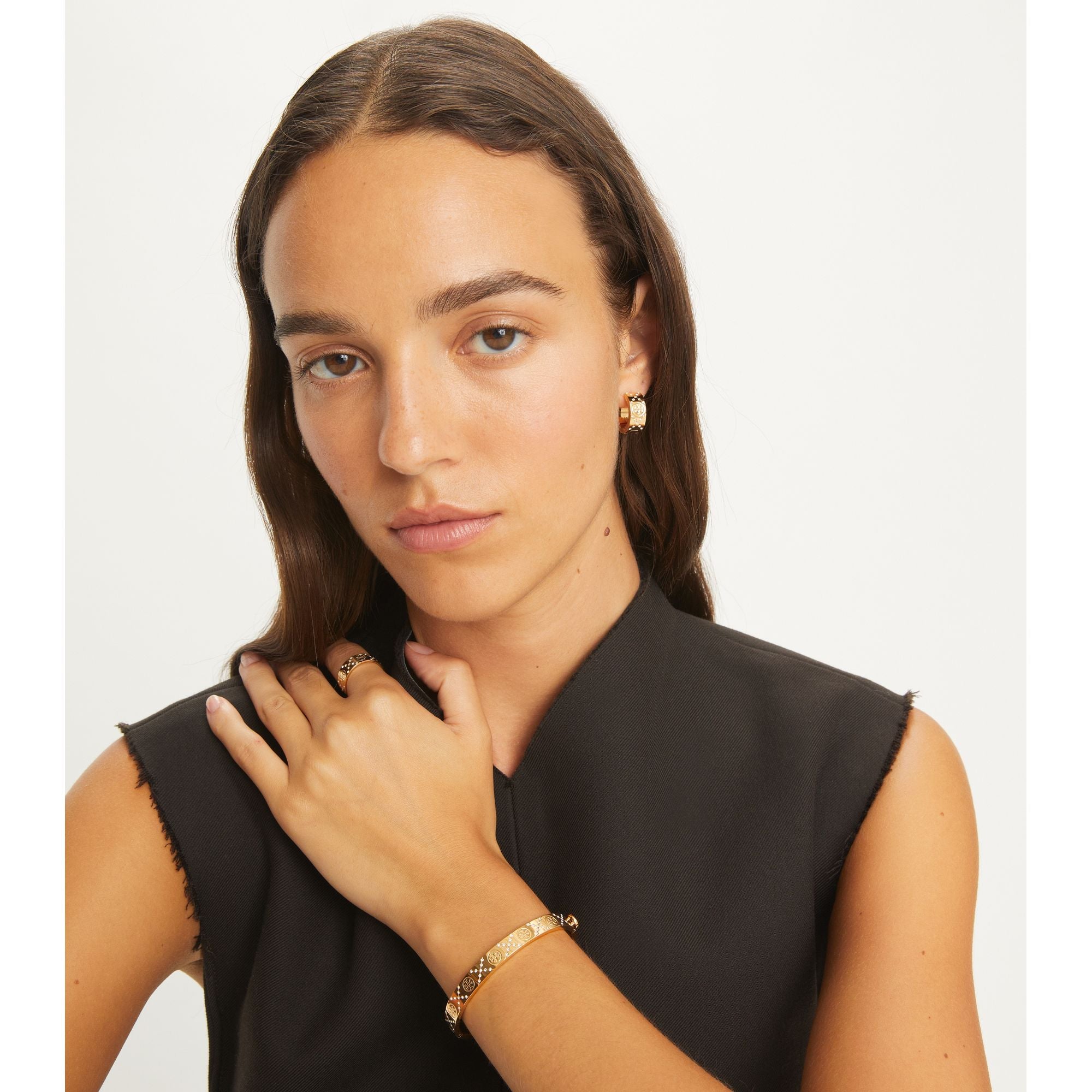 Women Icon T Monogram And Pavé Hinge Bracelet - Tory Gold / Crystal