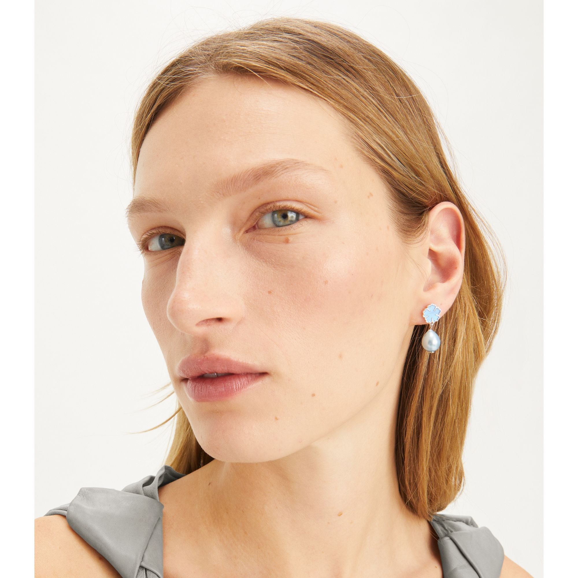 Women Kira Clover Pearl Drop Earring - Tory Silver / Blue