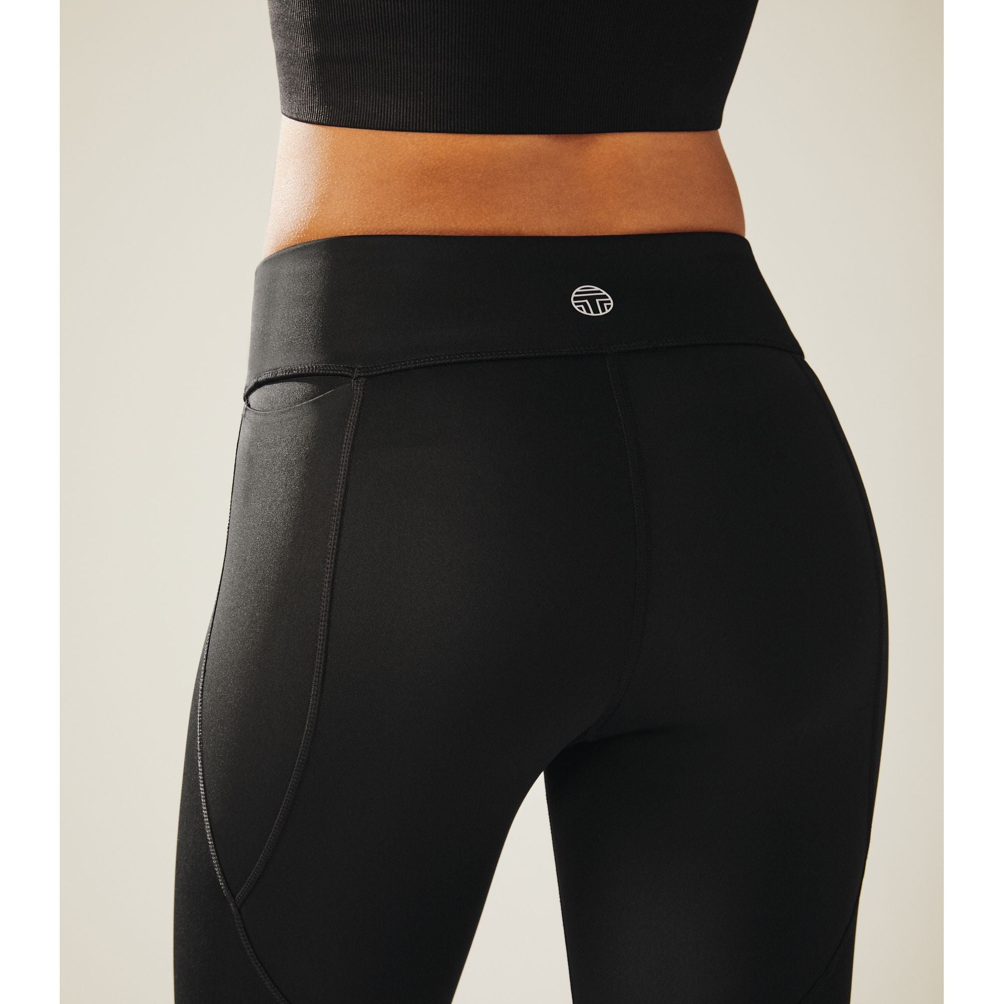 Women Side-Pocket Chevron Leggings - Sport Black
