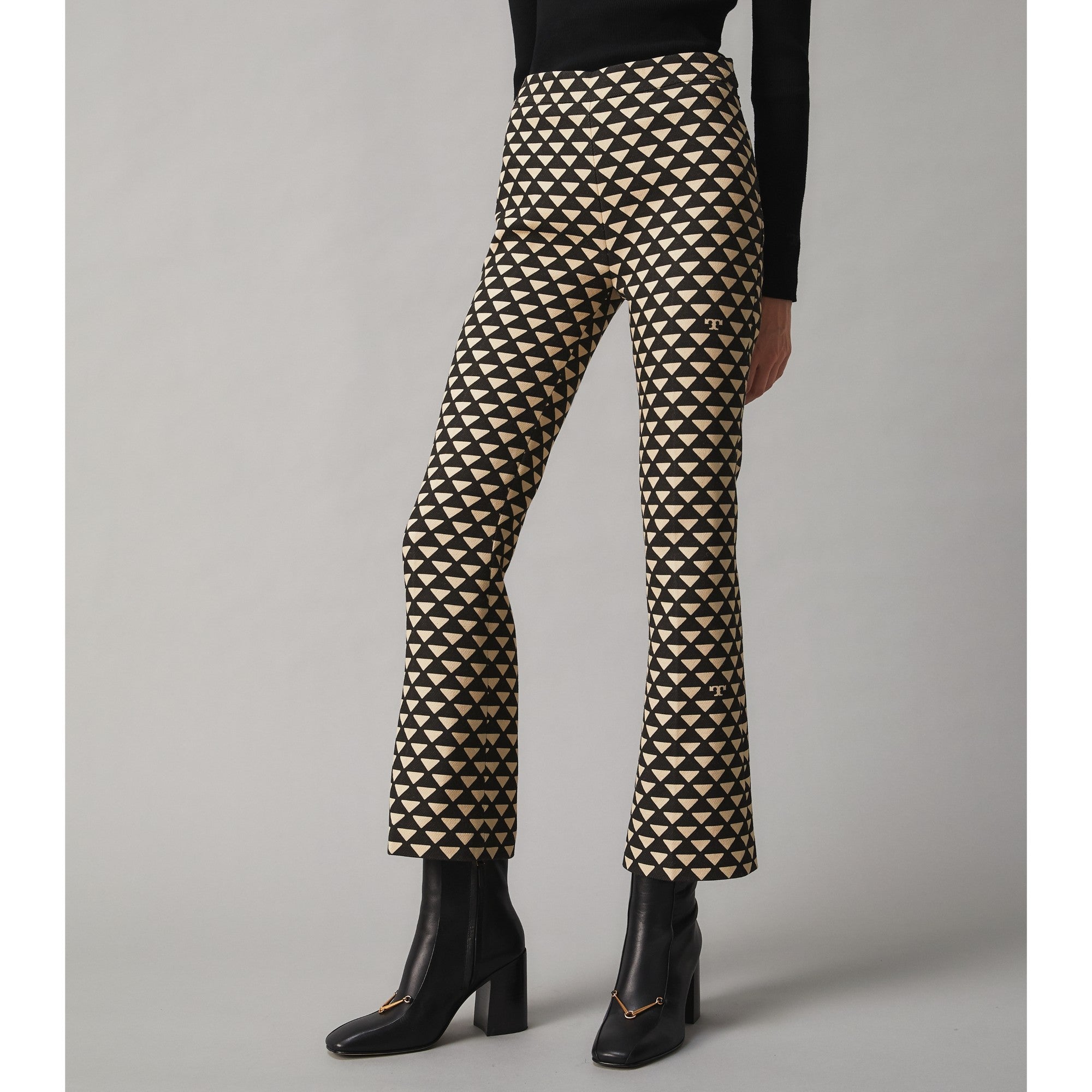 Women Printed Twill Crepe Pant - Triangle Geo