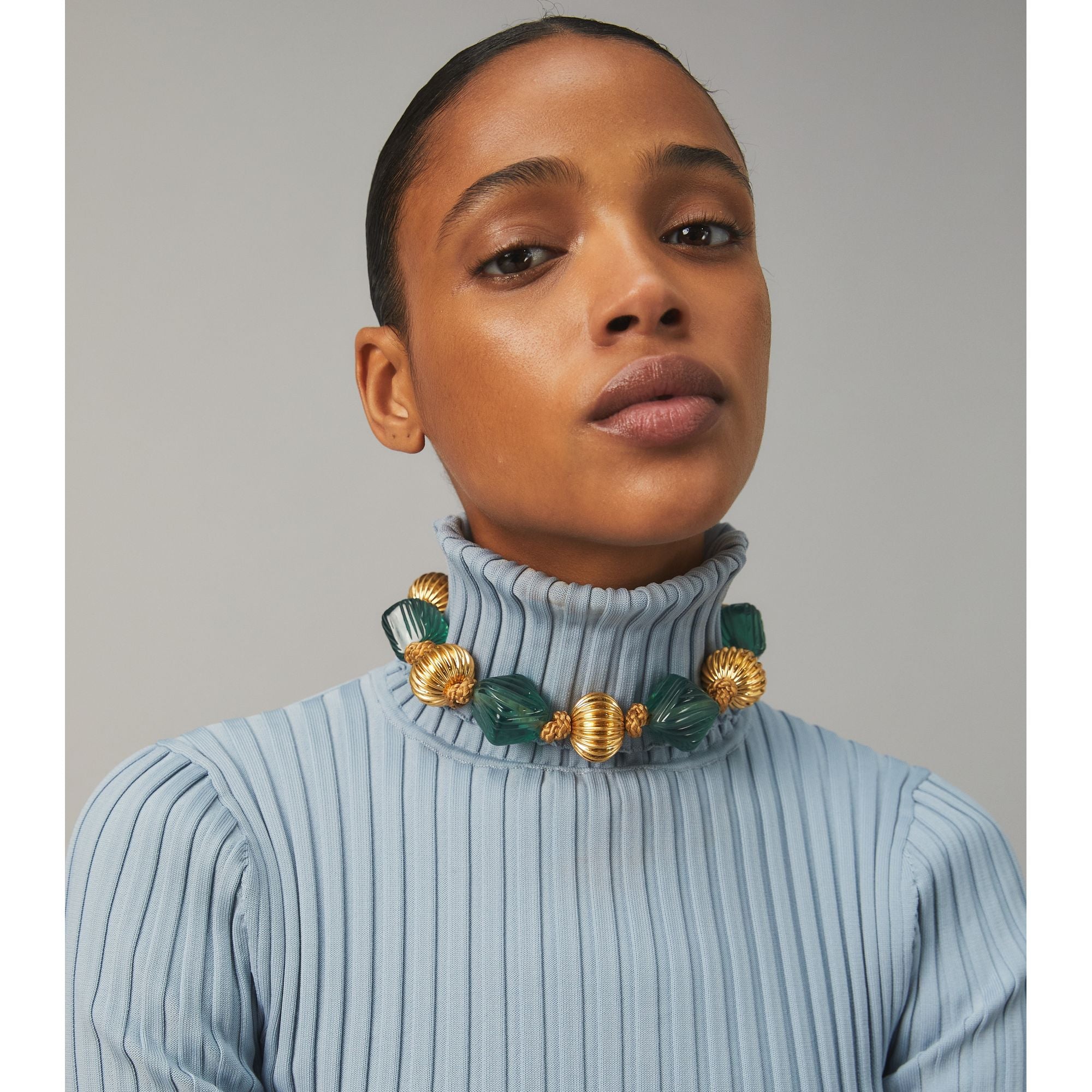 Women Roxanne Beaded Short Necklace - Rolled Brass / Azure Green