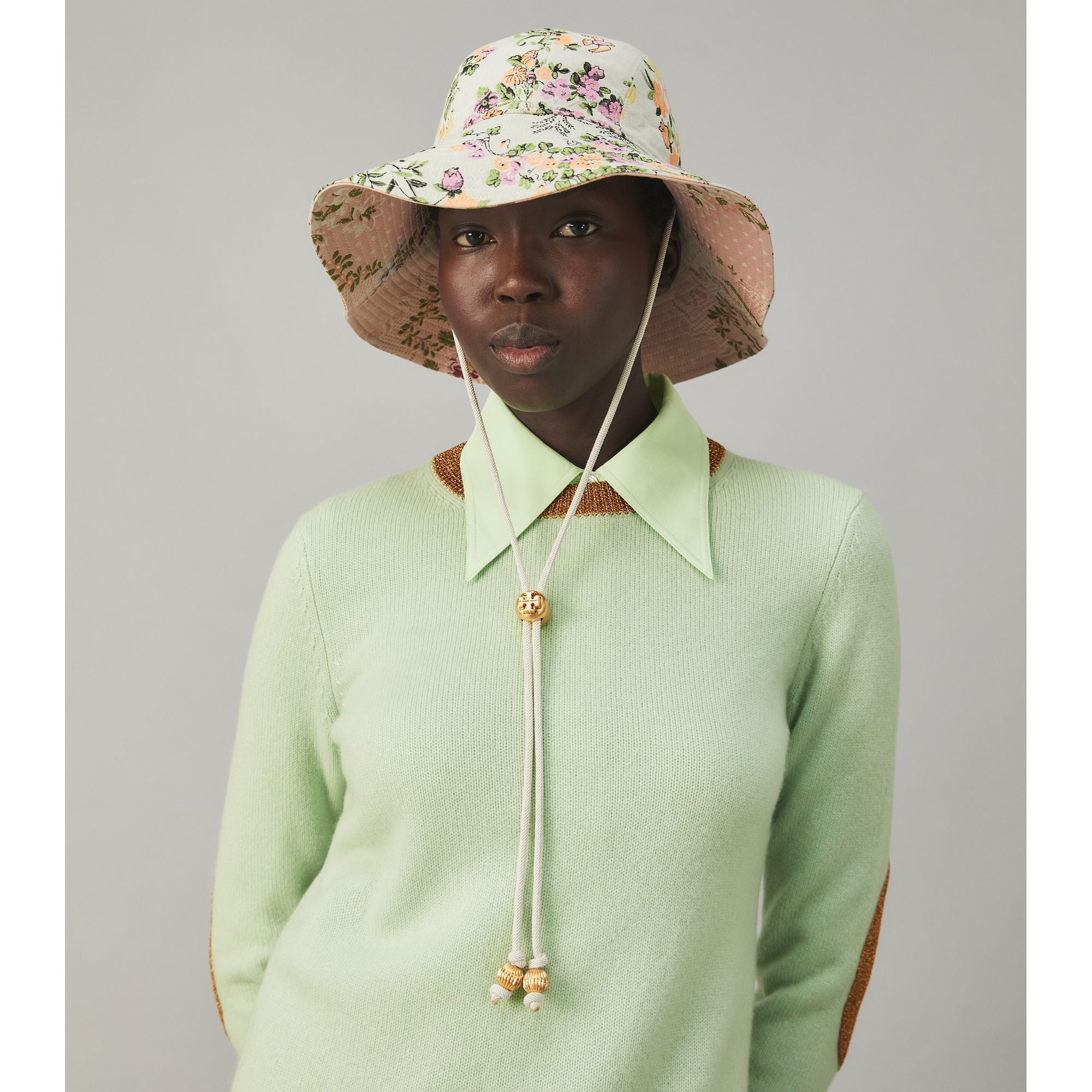 Women Brocade Reversible Bucket Hat - Baroque Rust Jacquard